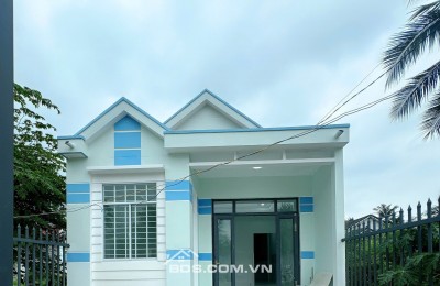 Bán nhà mới xây,thổ cư 100%,có chủ quyền nhà tại TP Bến Tre.Gía 1,3 tỷ